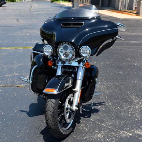 2015 Harley-Davidson® Ultra Limited Low Vivid Black thumb 3