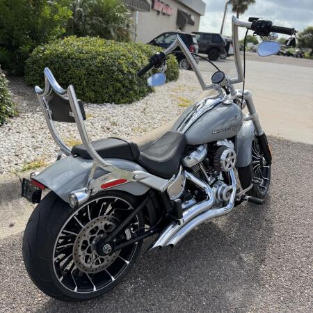 2025 Harley-Davidson® Breakout® Billiard Gray thumb 1