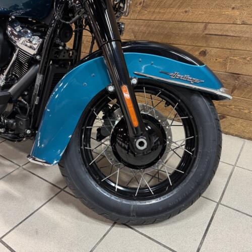 2026 Harley-Davidson® Heritage Classic Teal Thunder / Vivid Black Black Laced Wheels thumb 1