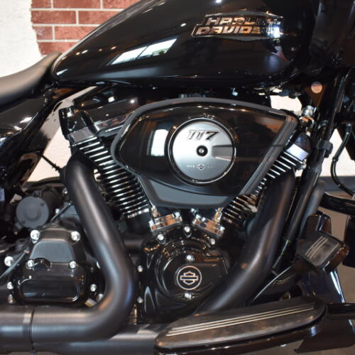 2026 Harley-Davidson® Road Glide® Vivid Black Black Trim thumb 2