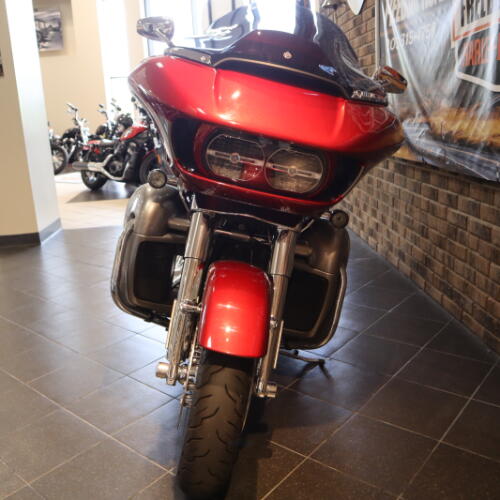 2016 CVO™ Road Glide® Ultra (FLTRUSE) thumb 0