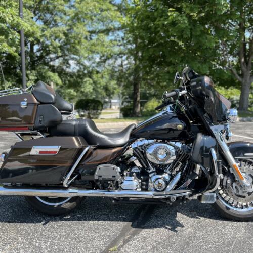 FLHTK 2013 Electra Glide® Ultra Limited 110th Anniversary thumb 3