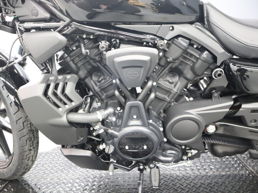 2026 Harley-Davidson® Nightster™ RH975, photo 24