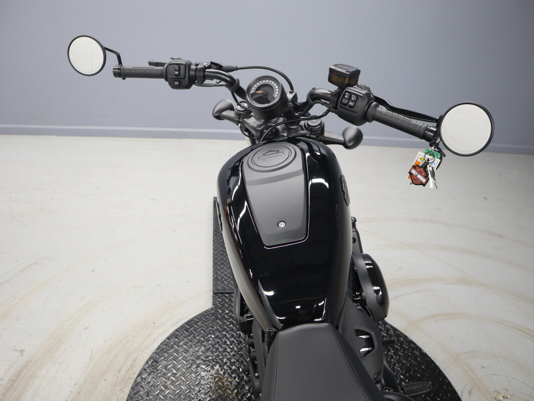 2026 Harley-Davidson® Nightster™ RH975, photo 9