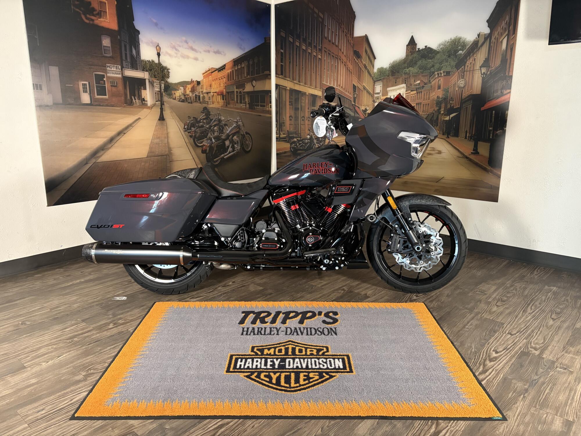 2026 Harley-Davidson® CVO Road Glide ST Inferno Gray