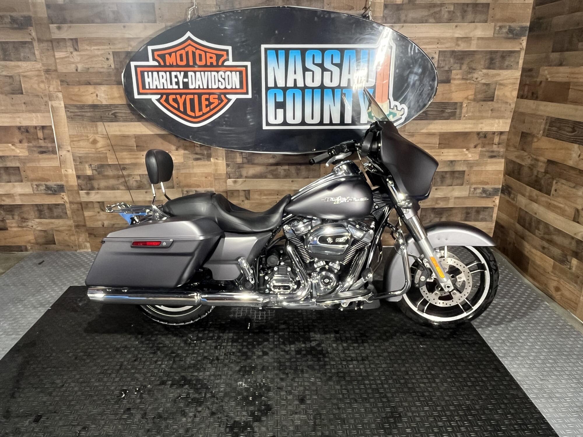 2017 Harley-Davidson® Street Glide® Special Charcoal Denim
