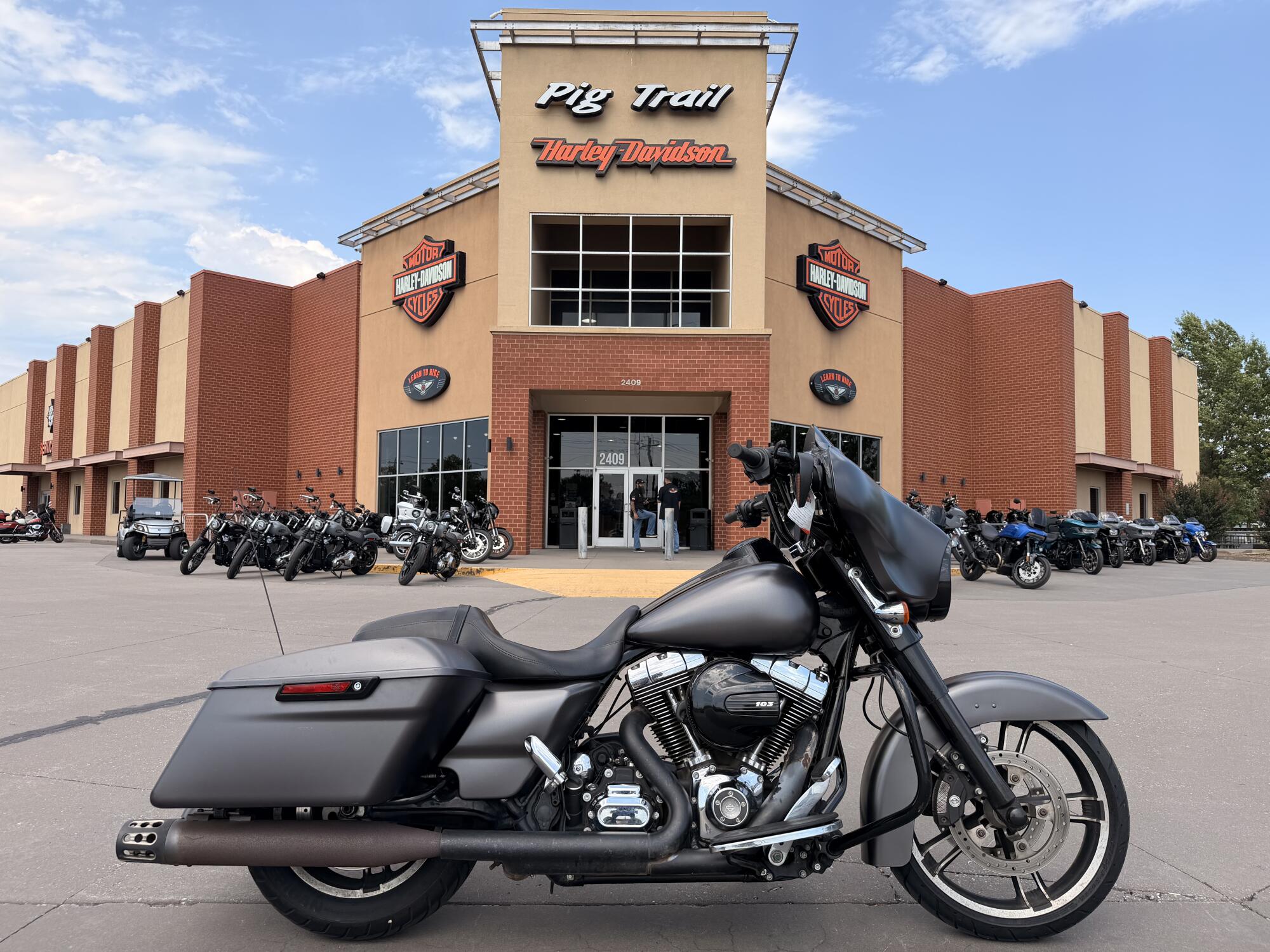2015 Harley-Davidson® Street Glide® FLHX Charcoal Satin 629691