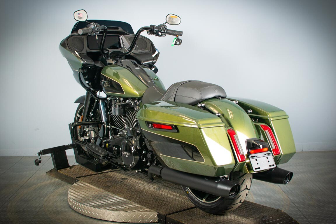 2026 Harley-Davidson® Road Glide™ FLTRX, photo 6