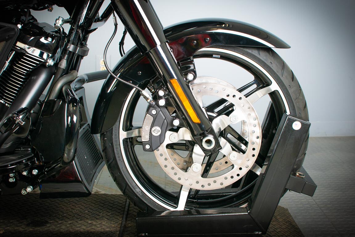 2026 Harley-Davidson® Road Glide™ FLTRX, photo 12