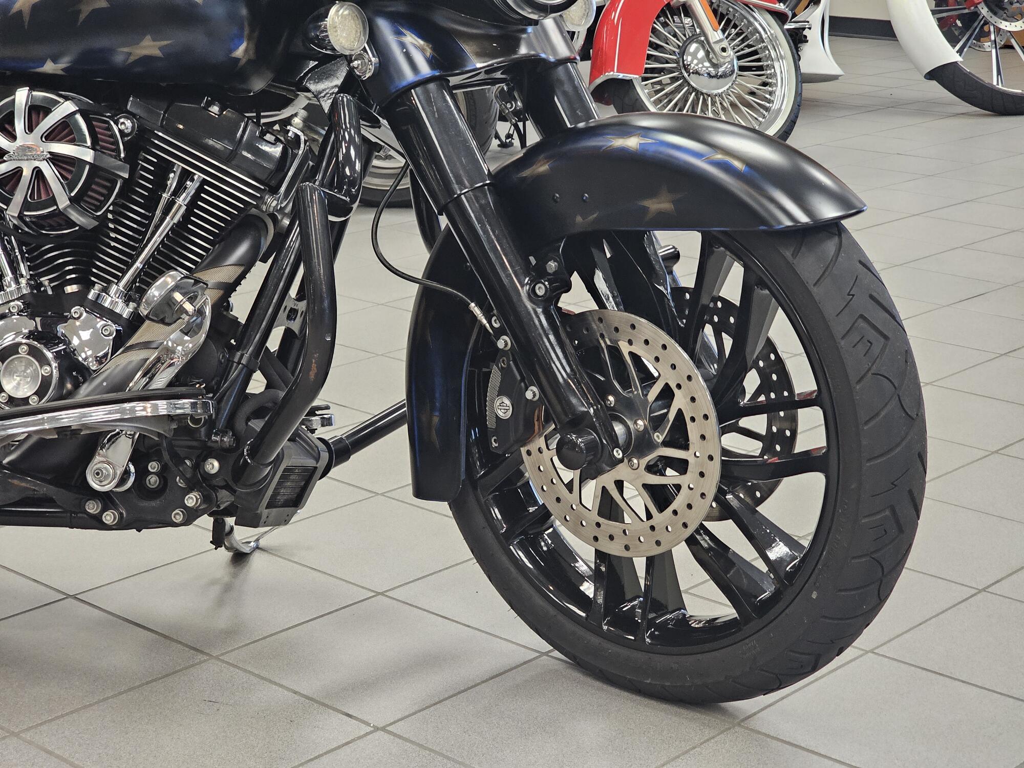 FLHXS 2015 Street Glide® Special, photo 11