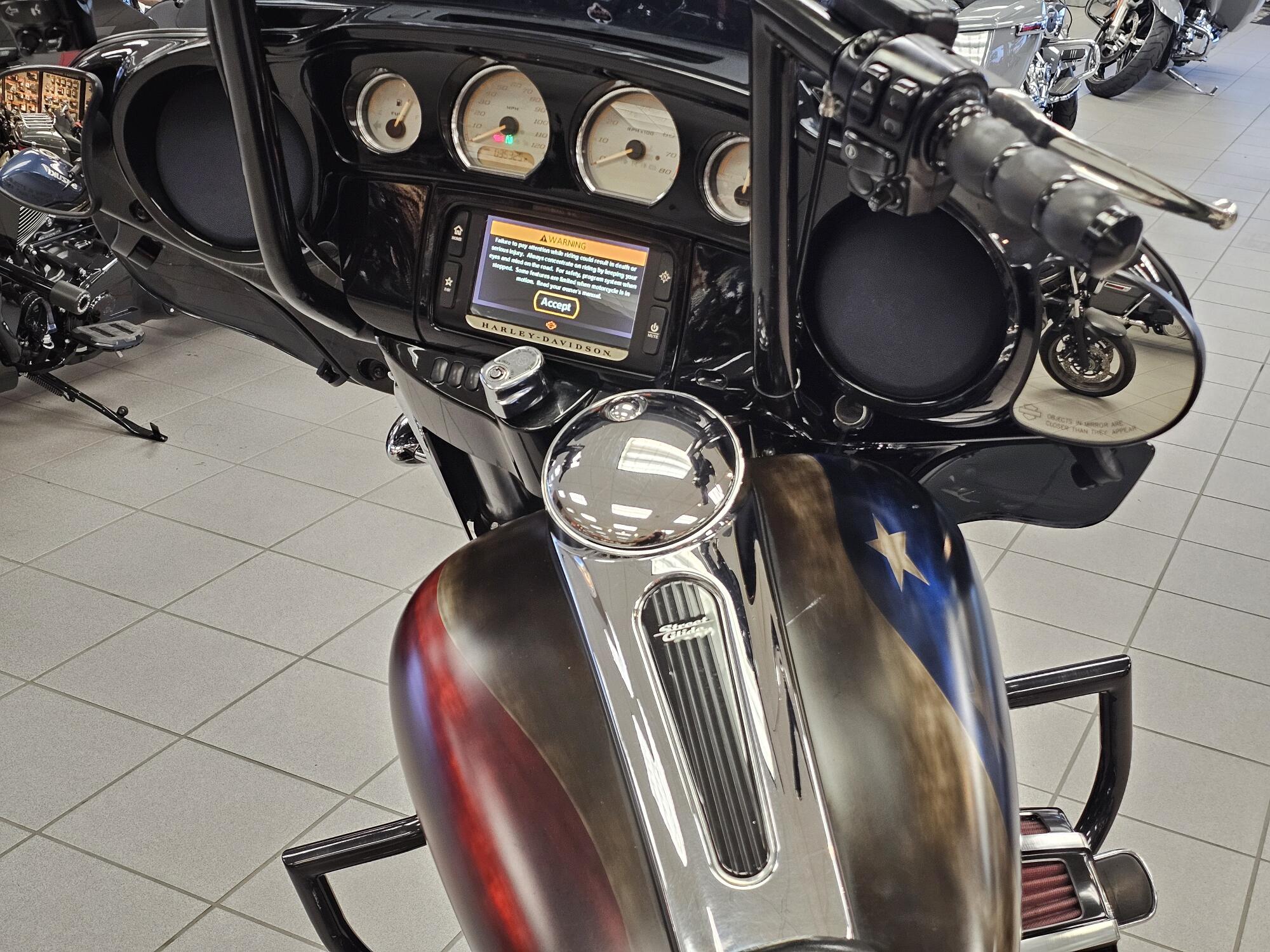 FLHXS 2015 Street Glide® Special, photo 23