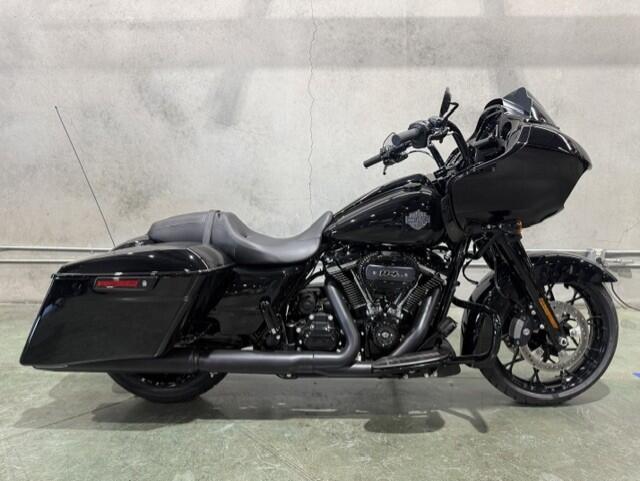 FLTRXS 2023 Road Glide® Special