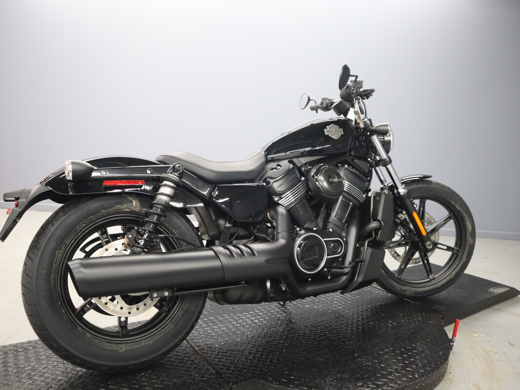 2026 Harley-Davidson® Nightster™ RH975, photo 8