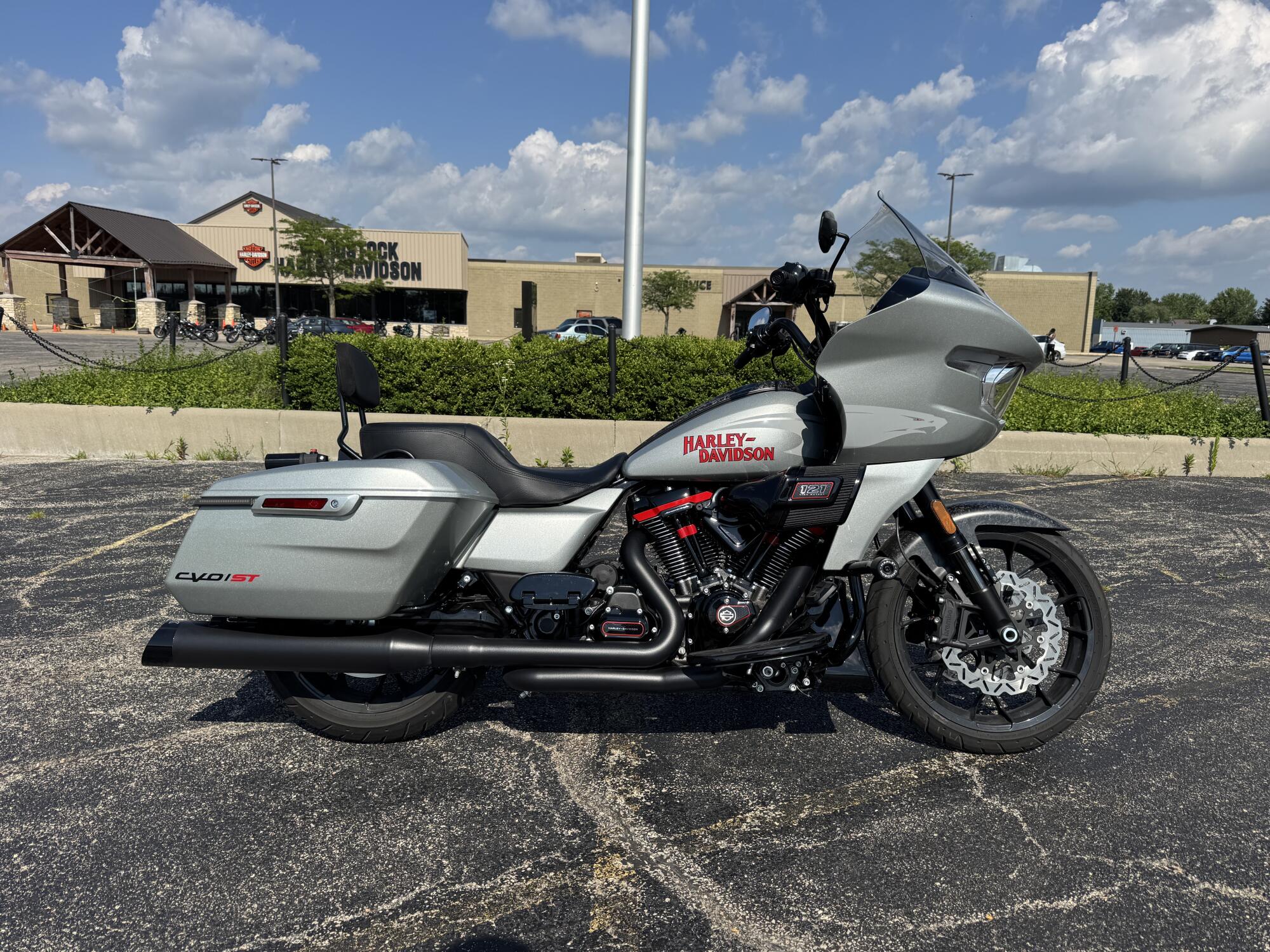 FLTRXSTSE 2025 CVO™ Road Glide™ ST