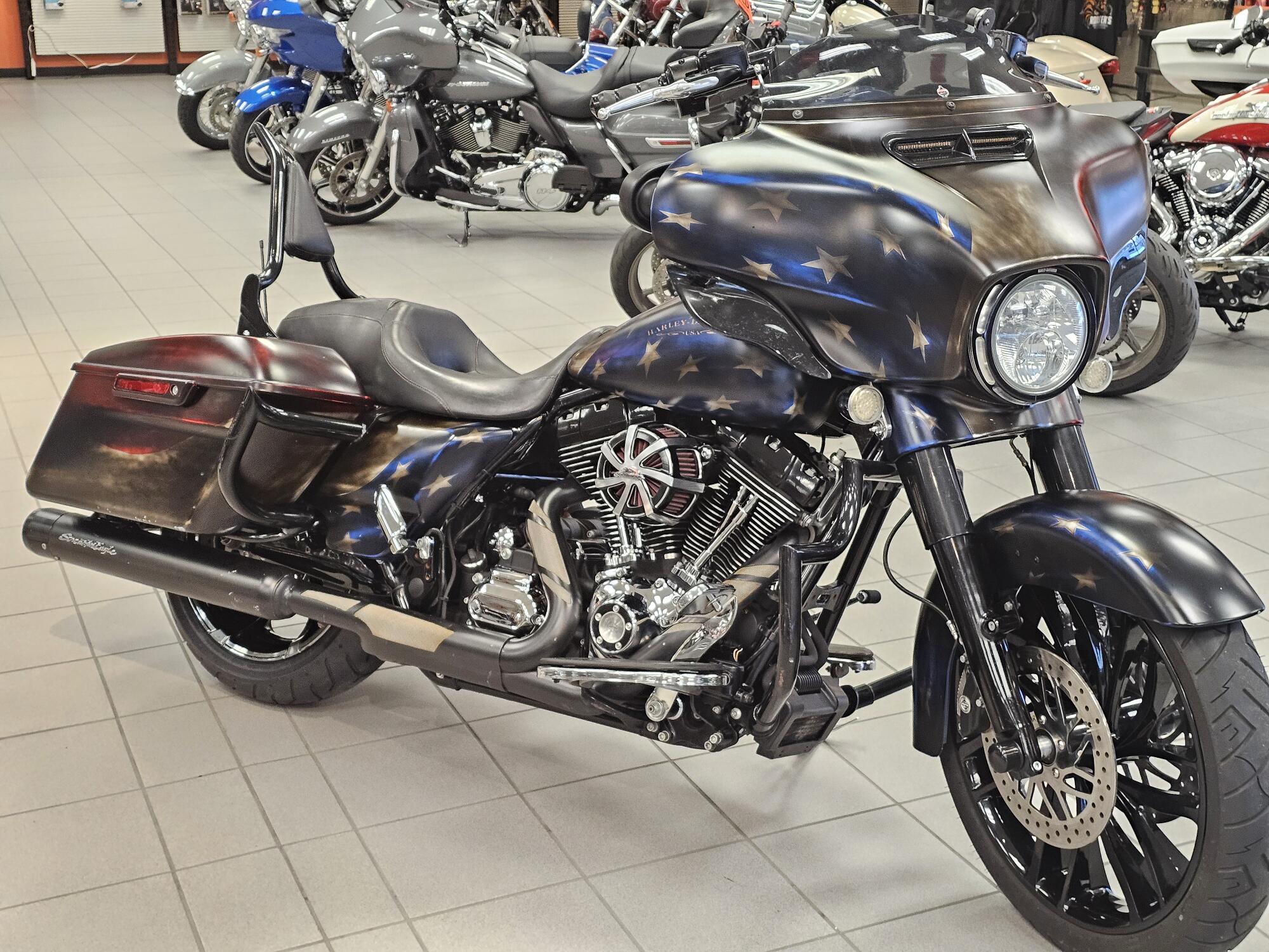 FLHXS 2015 Street Glide® Special, photo 9