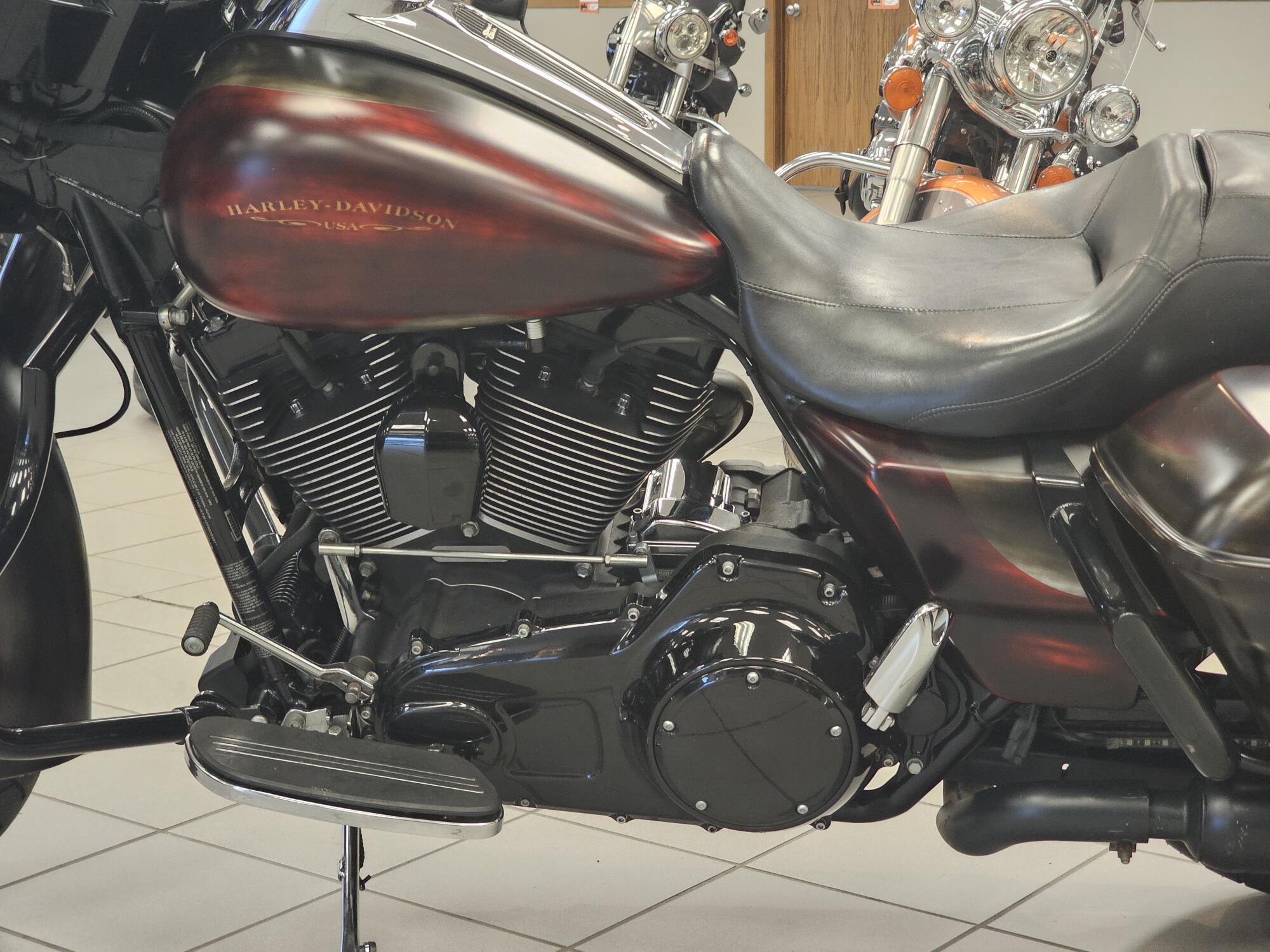 FLHXS 2015 Street Glide® Special, photo 16