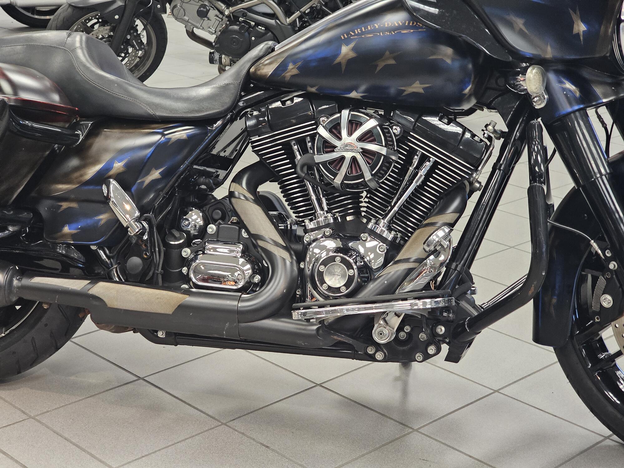 FLHXS 2015 Street Glide® Special, photo 12