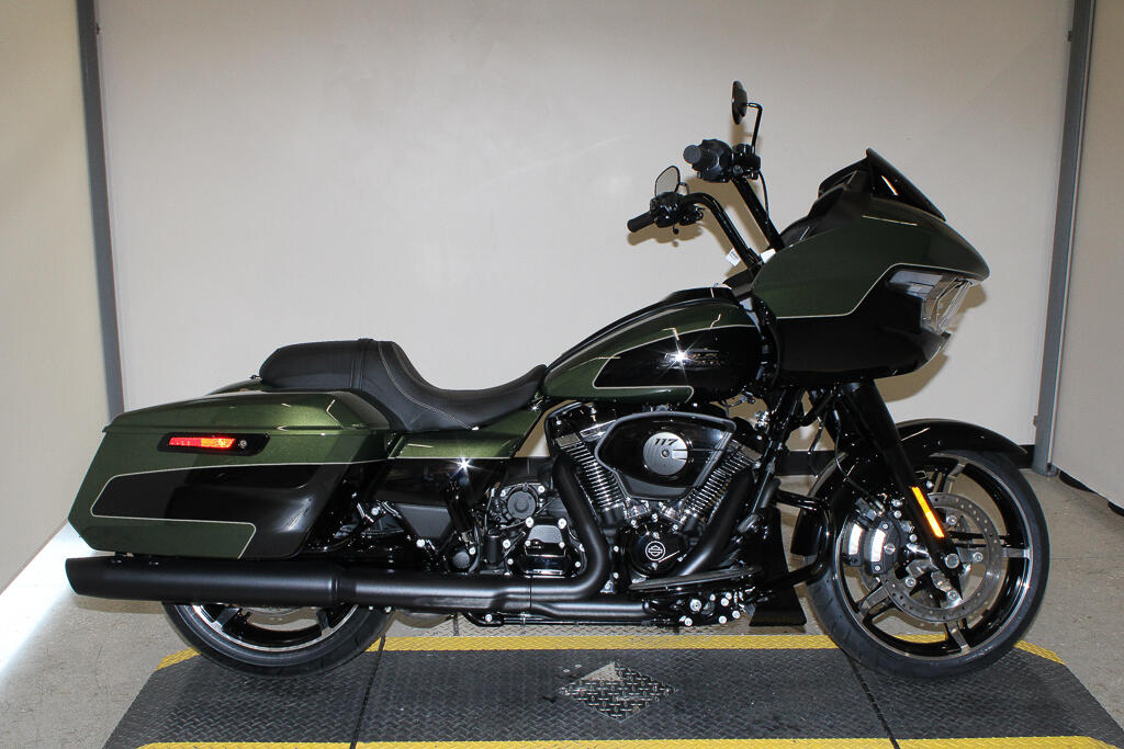 2026 Harley-Davidson Road Glide Grand American Touring FLTRX