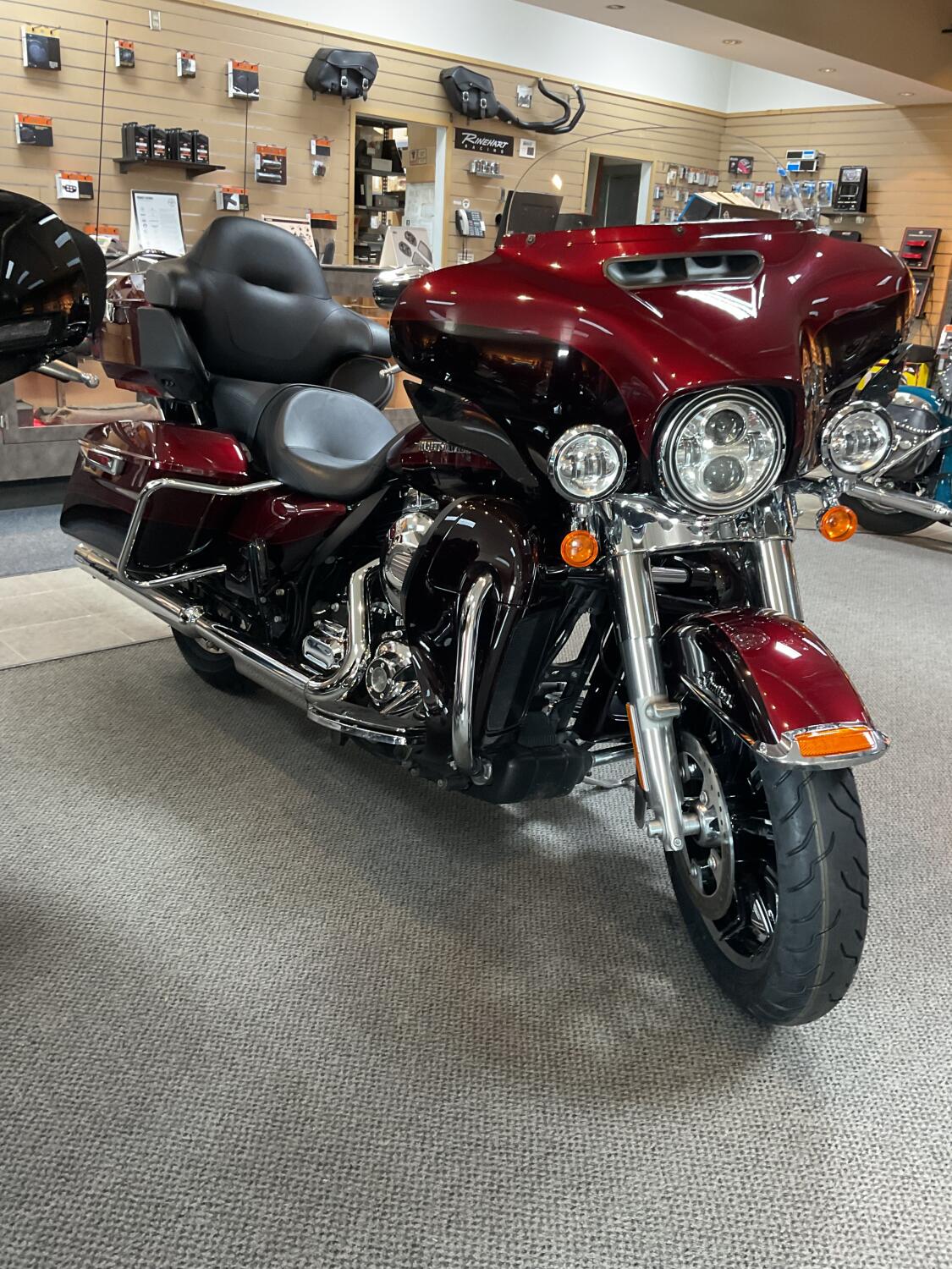 2015 Harley-Davidson® Ultra Limited Low Two-Tone Mysterious Red Sunglo/Blackened Cayenne Sunglo