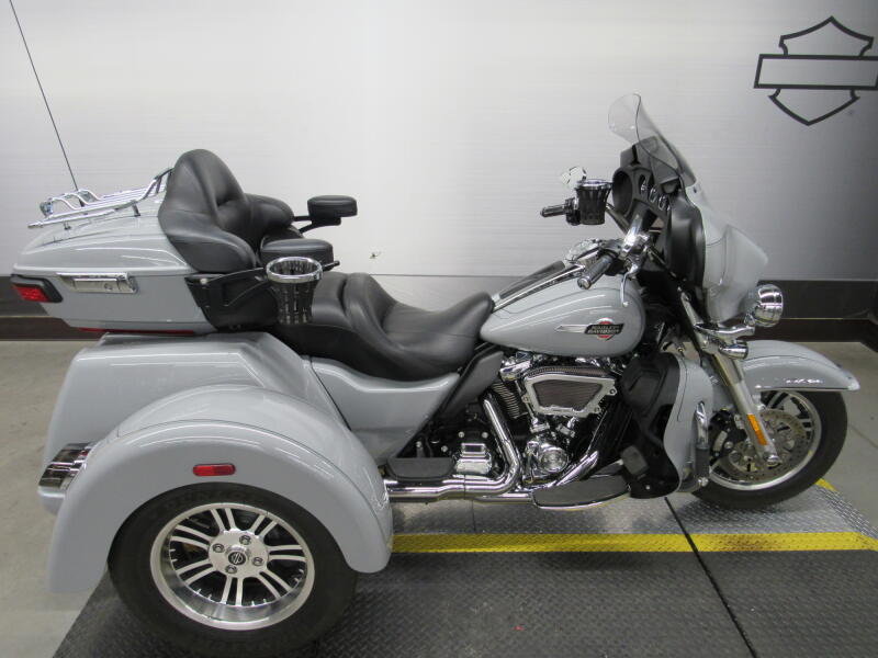 FLHTCUTG 2024 Tri Glide™ Ultra