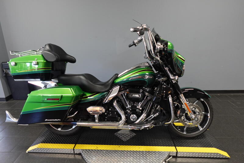 CVO™ Road Glide® ST | The Woodlands Harley-Davidson®