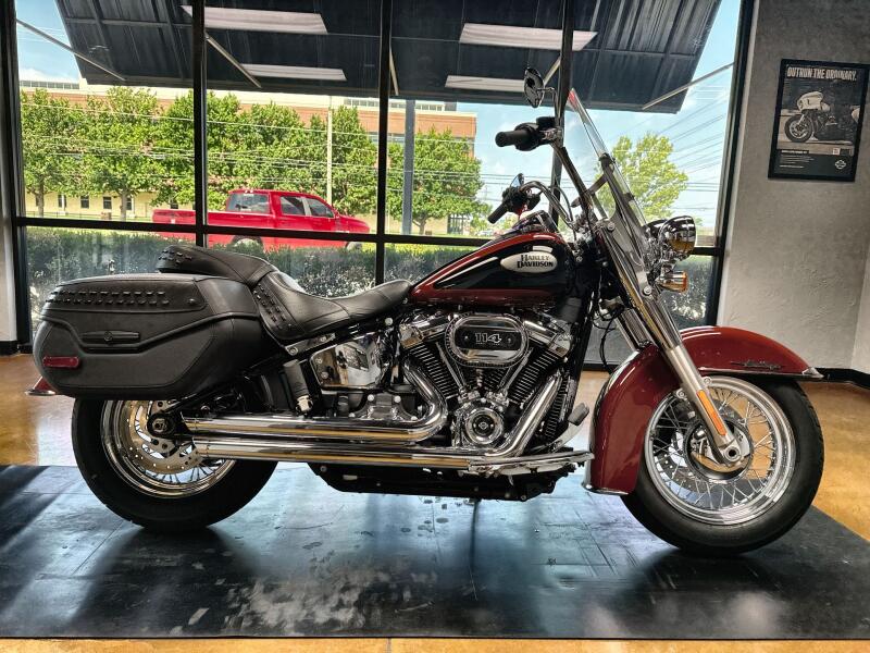 2024 Harley-Davidson® Heritage Classic Red Rock / Vivid Black