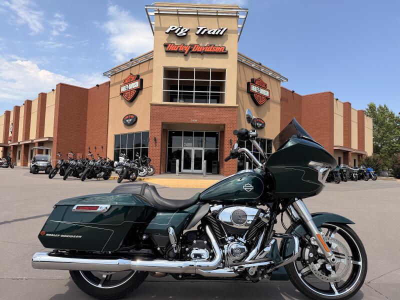 2024 Harley-Davidson® Road Glide® FLTRX Alpine Green 601925