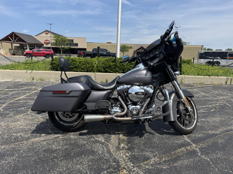 FLHXS 2016 Street Glide® Special