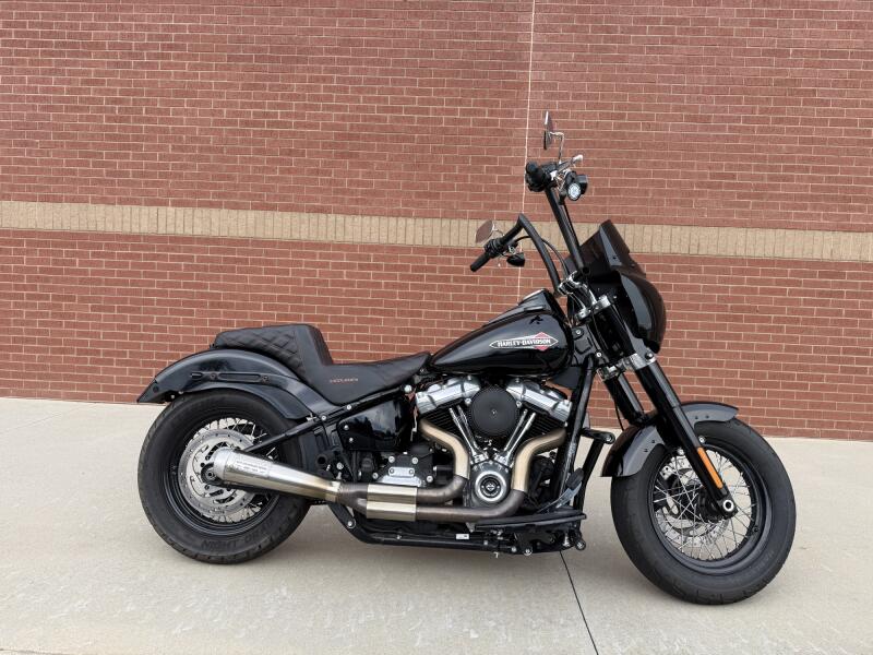 2021 Harley-Davidson® Softail Slim® Vivid Black
