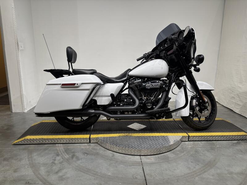 FLHXS 2020 Street Glide® Special
