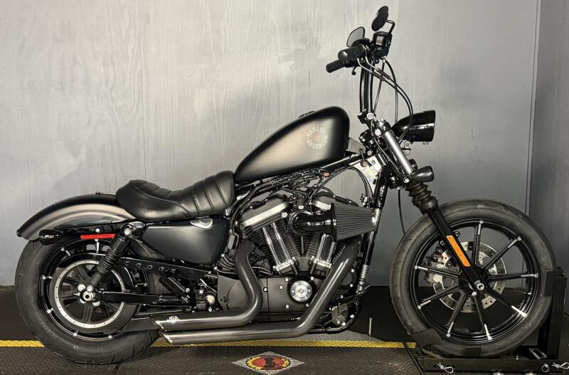 2022 Harley-Davidson Iron 883 XL 883N BLACK DENIM
