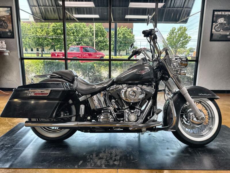2008 Harley-Davidson® Softail® Deluxe 018 BLACK PEARL W/PINSTRIPE