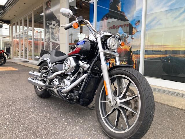 2018 Harley-Davidson® Low Rider® Vivid Black