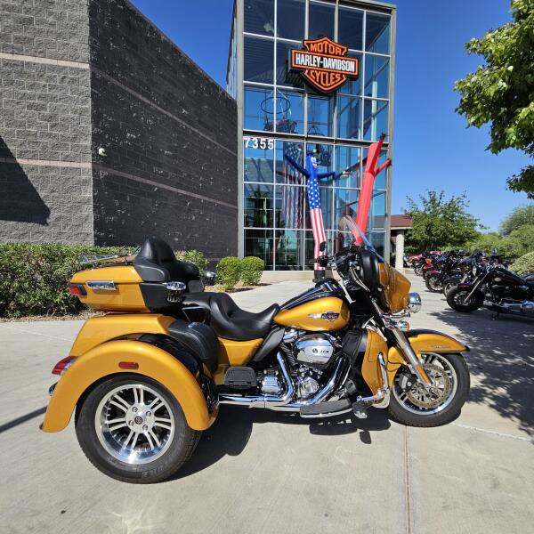 FLHTCUTG 2023 Tri Glide® Ultra