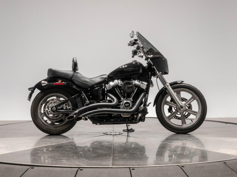 2022 HARLEY-DAVIDSON FXST STANDARD in Vivid Black