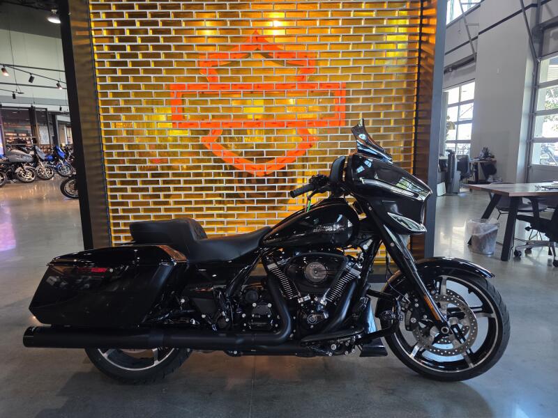 Harley-Davidson® Street Glide® 2024