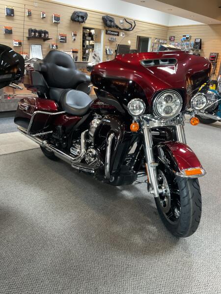 2015 Harley-Davidson® Ultra Limited Low Two-Tone Mysterious Red Sunglo/Blackened Cayenne Sunglo