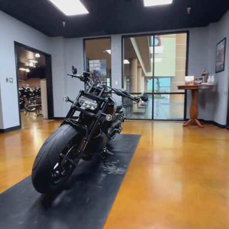2026 Harley-Davidson® Sportster® S Vivid Black Black Trim thumb 3