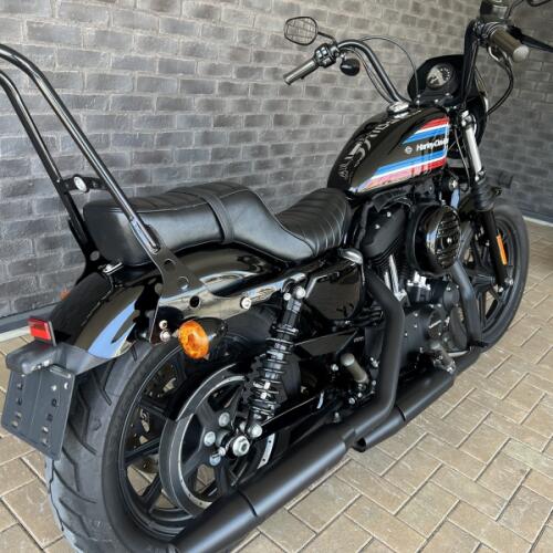 2020 Harley-Davidson® Iron 1200™ Vivid Black thumb 2