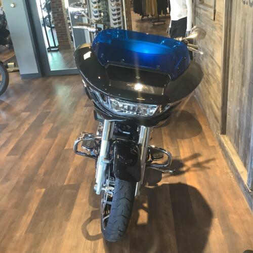 Harley-Davidson® Road Glide® 2026 FLTRX T43-26 Midnight Ember thumb 2