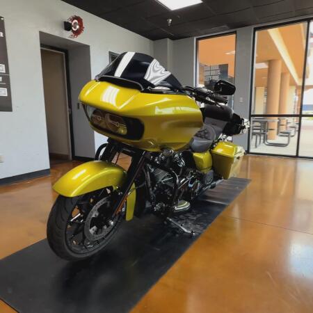 2020 Harley-Davidson® Road Glide® Special Eagle Eye thumb 3