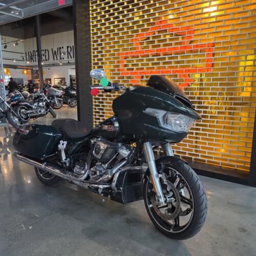 Harley-Davidson® Road Glide® 2024 thumb 3