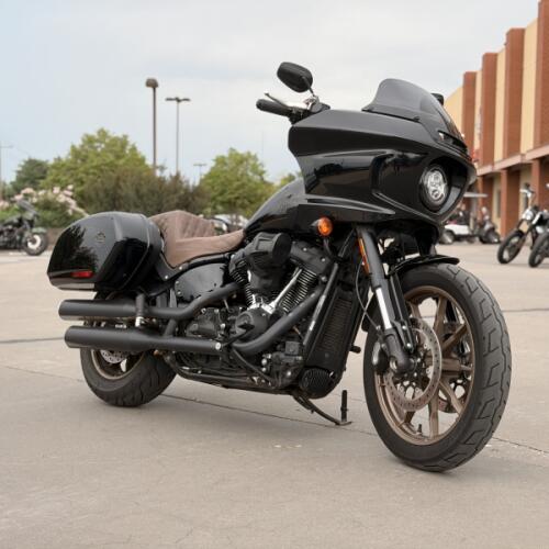 2024 Harley-Davidson® Low Rider® ST FXLRST Vivid Black 020304 thumb 3