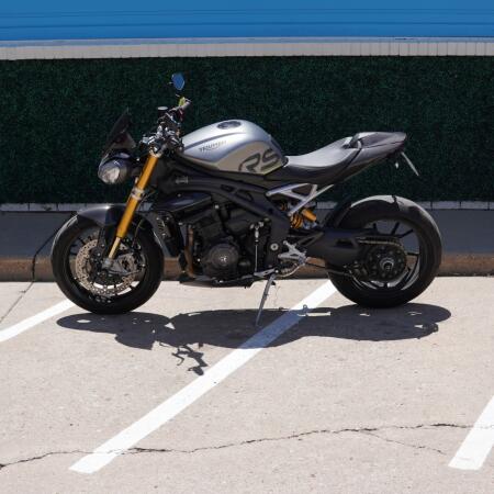  2022 Speed Triple 1200 RS thumb 2