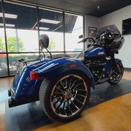 2023 Harley-Davidson® Road Glide® 3 Bright Billiard Blue - Black Finish thumb 1