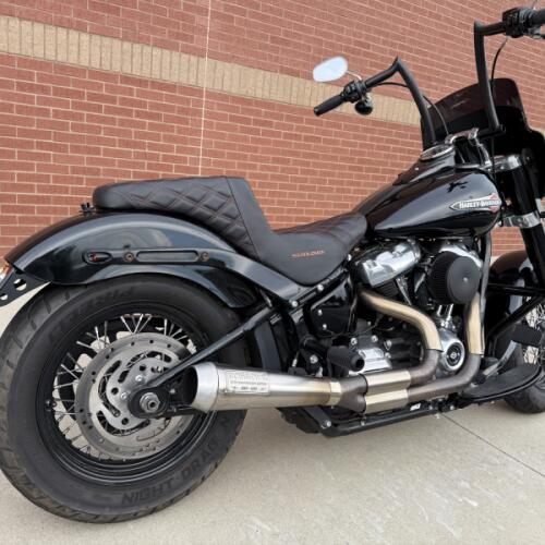 2021 Harley-Davidson® Softail Slim® Vivid Black thumb 1
