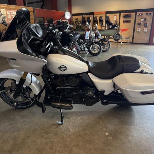 Harley-Davidson® Road Glide® 2024 thumb 2