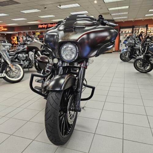 FLHXS 2015 Street Glide® Special thumb 2
