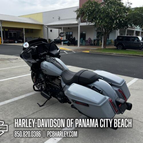 2026 Harley-Davidson® Road Glide® thumb 0
