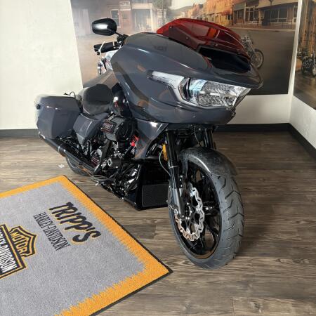 2026 Harley-Davidson® CVO Road Glide ST Inferno Gray thumb 3